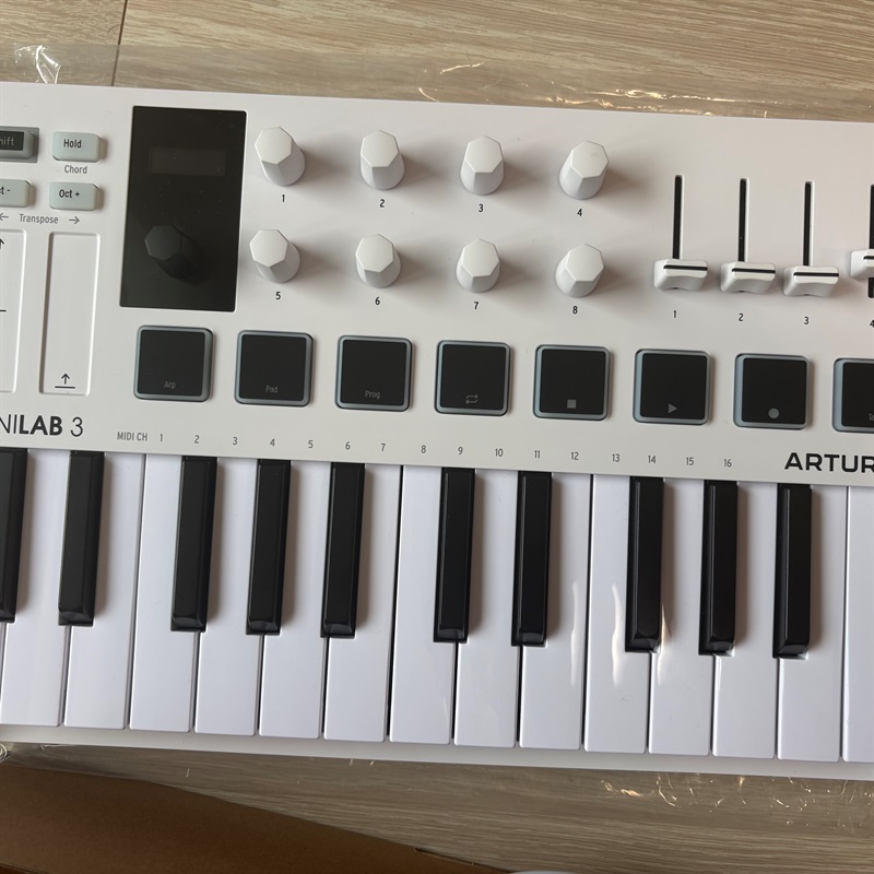 Arturia MINILAB3 WHの画像